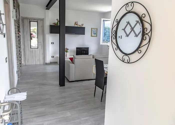 Michael Nicolo Apartament Oggebbio