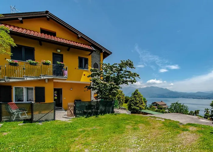 Michael Nicolo Apartament