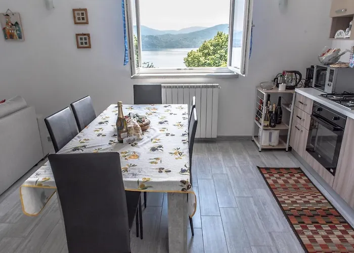 Michael Nicolo Apartament Oggebbio